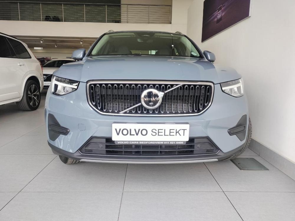 Volvo XC40 B3 Essential Geartronic (Mild Hybrid), image 2