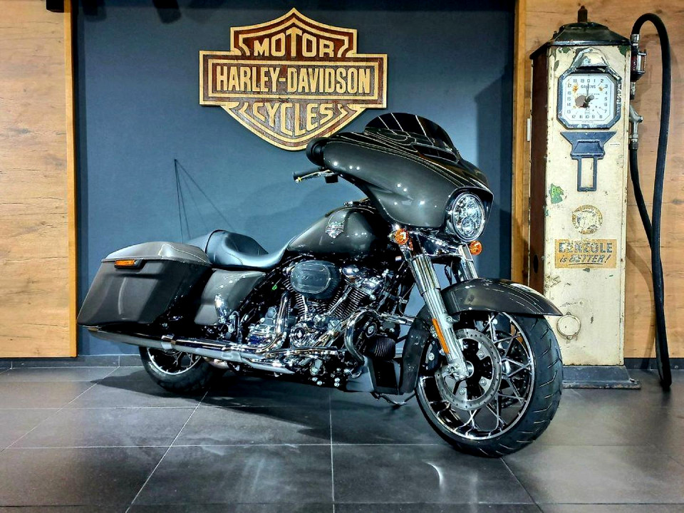 HARLEY DAVIDSON STREET GLIDE SPECIAL, image 2