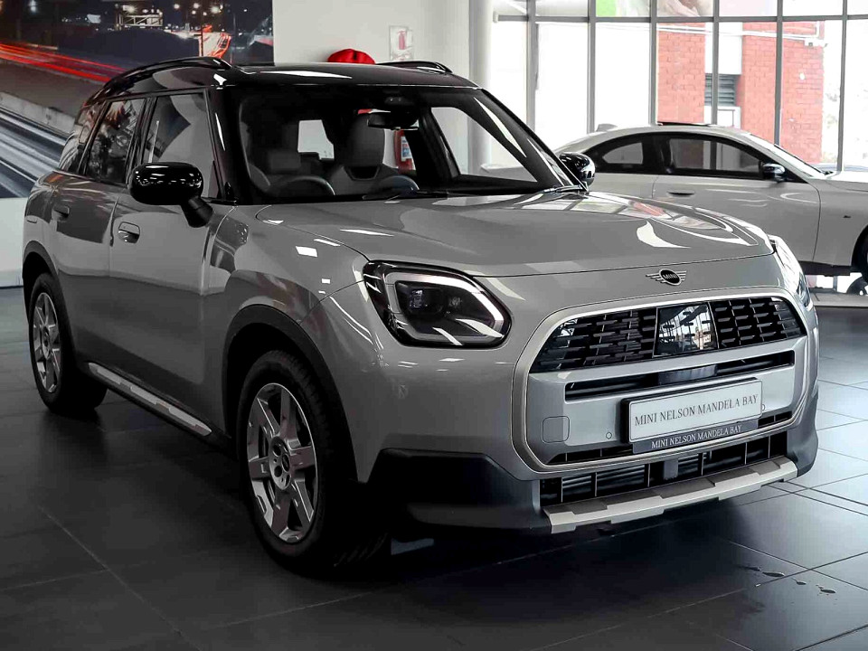 MINI COOPER COUNTRYMAN C (U25), image 1