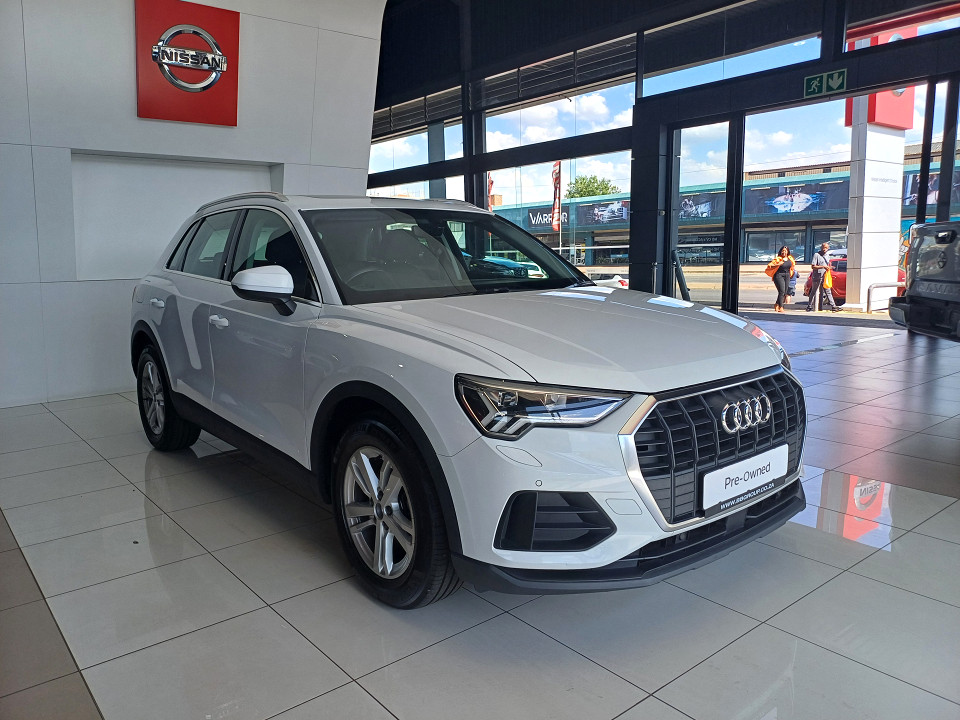 AUDI Q3 1.4T S TRONIC URBAN EDITION, image 1