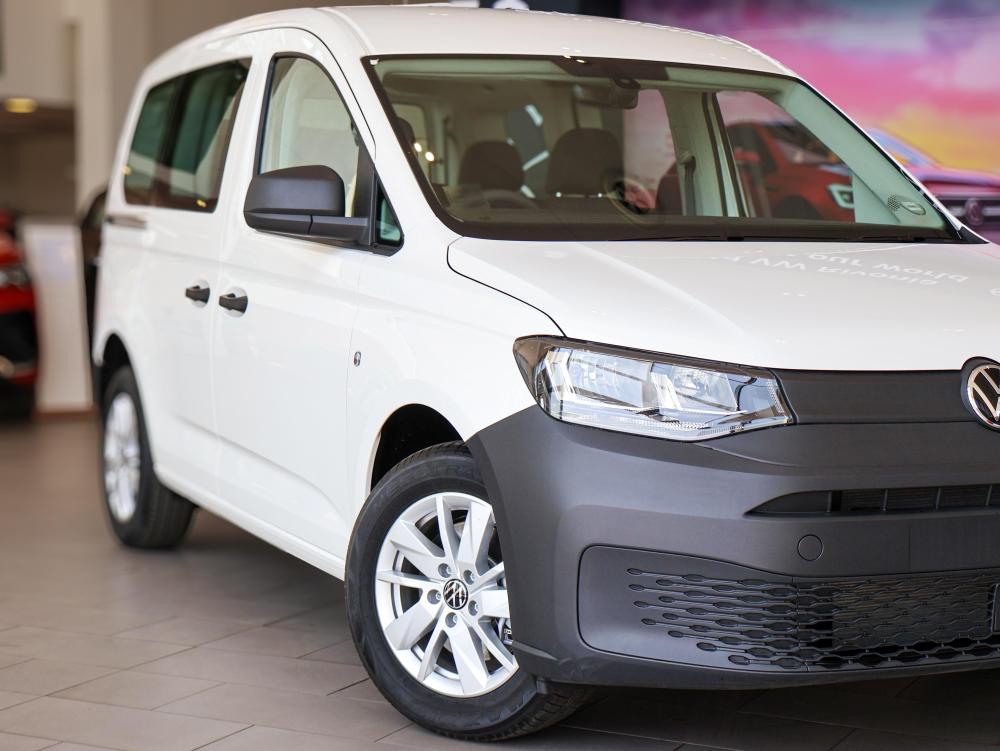 Volkswagen Caddy Kombi 1.6i 7 Seater, image 2