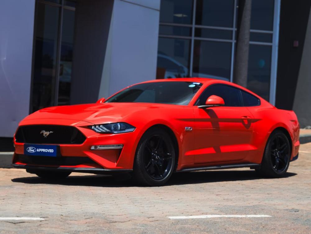 Ford Mustang 5.0 GT Fastback, image 1