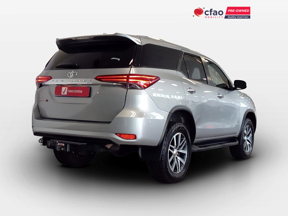 TOYOTA FORTUNER 2.8GD-6 R/B A/T, image 2