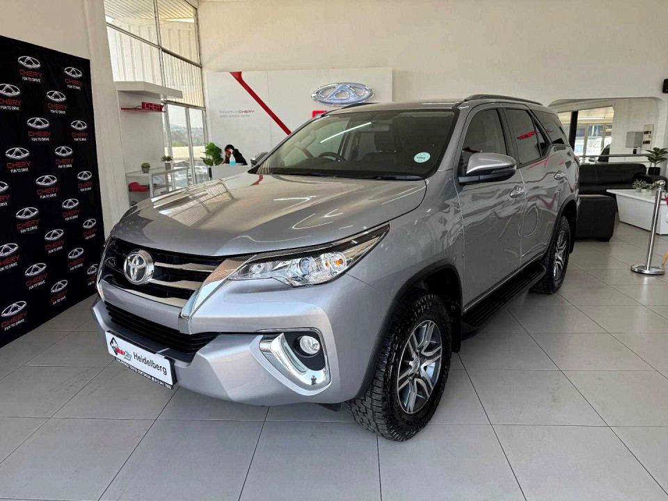 TOYOTA FORTUNER 2.4GD-6 R/B A/T, image 1