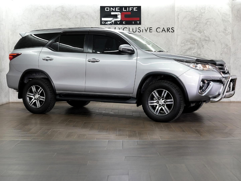 TOYOTA FORTUNER 2.4GD-6 R/B A/T, image 1