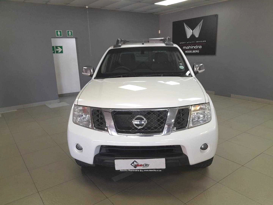 Nissan Navara 2.5dCi double cab 4x4 LE auto, image 2