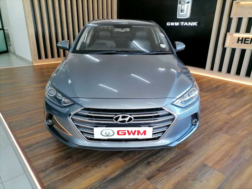 Hyundai Elantra 1.6 Executive auto, image 2