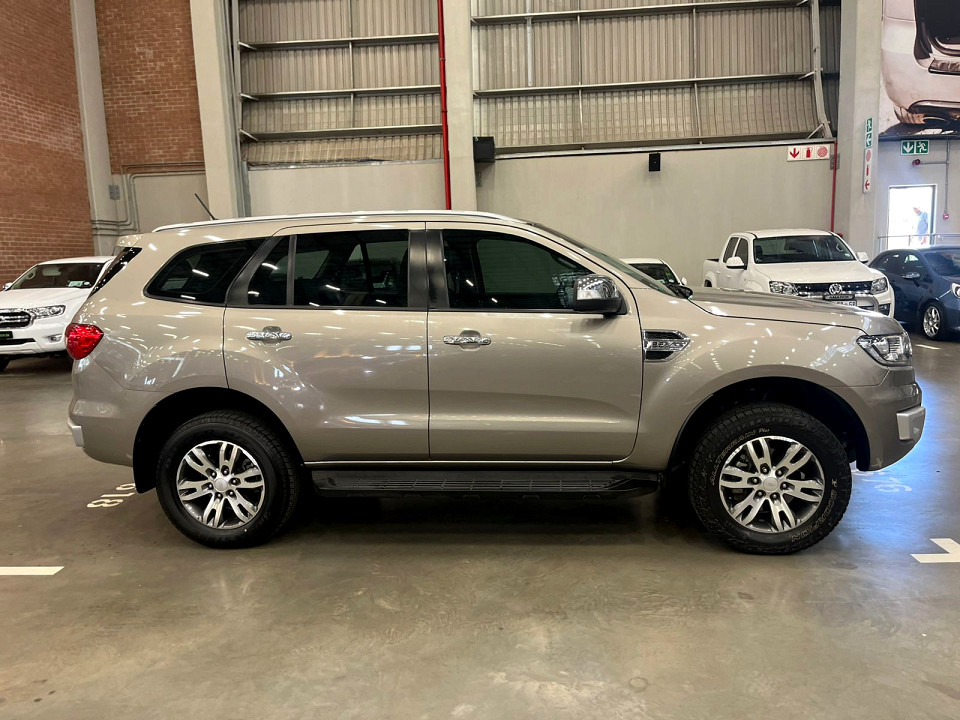 FORD EVEREST 2.2 TDCi  XLT A/T, image 2