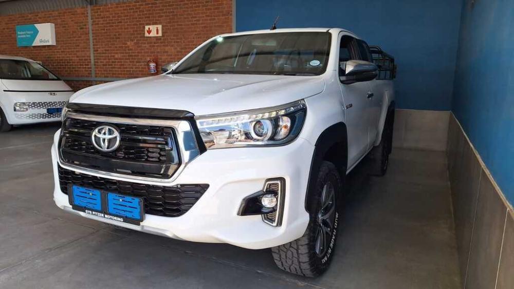 Toyota Hilux 2.8GD-6 Xtra cab 4x4 Raider auto, image 2