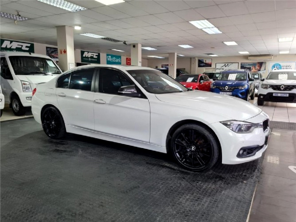 BMW 318i A/T (F30), image 1