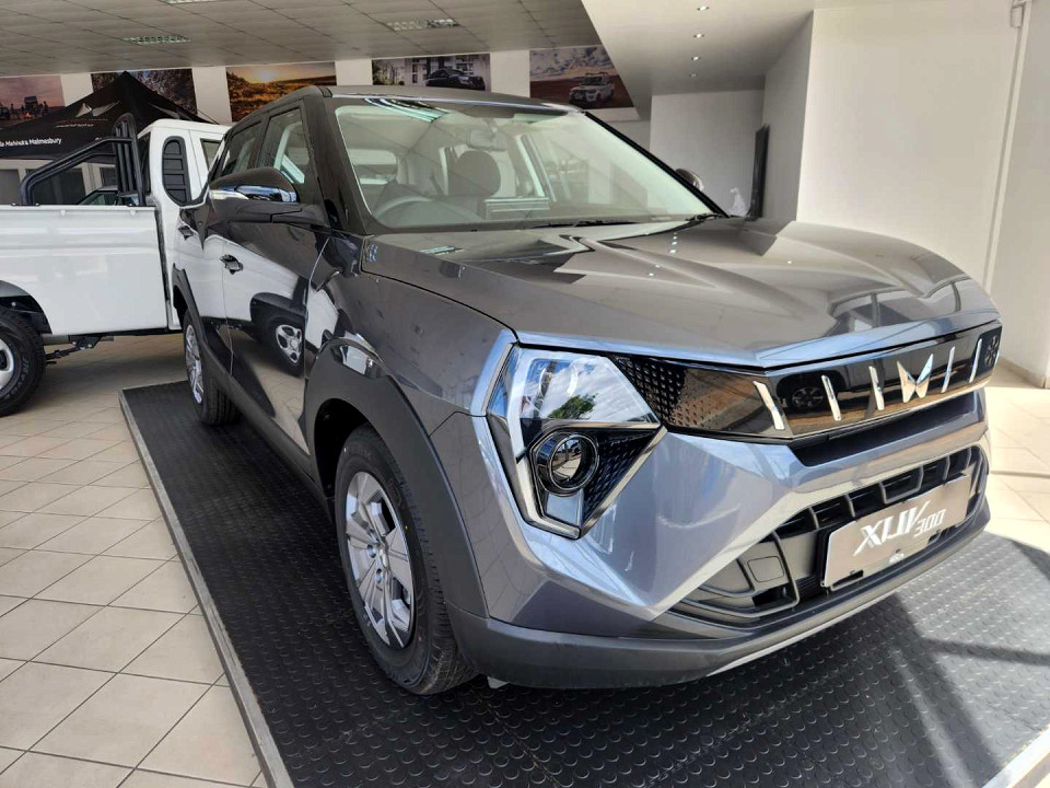 MAHINDRA XUV3XO 1.2T MX2 A/T, image 1