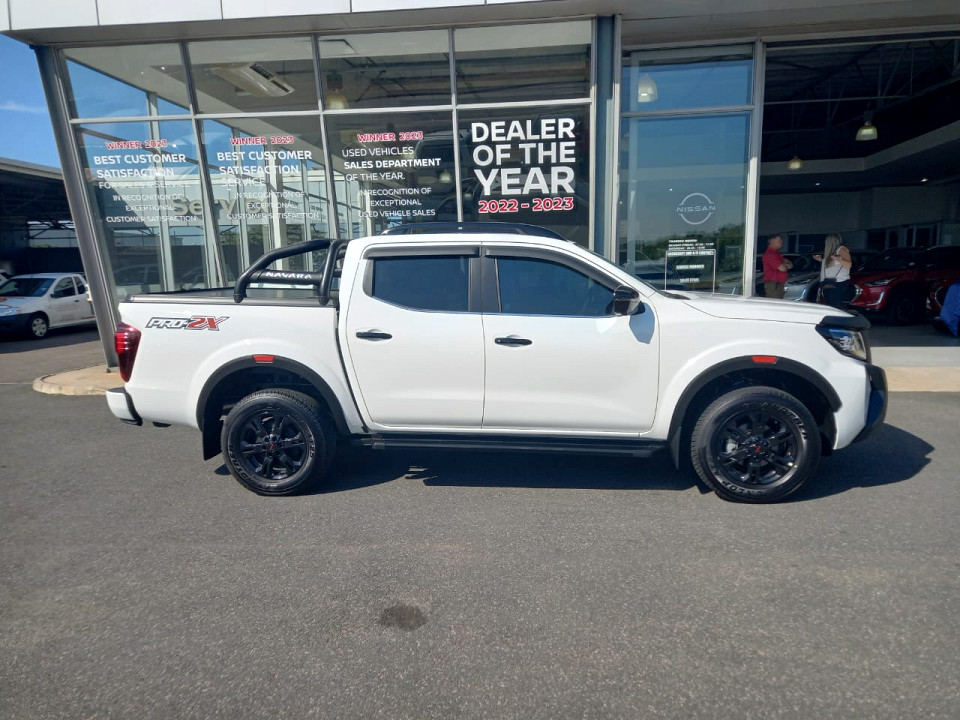 NISSAN NAVARA 2.5DDTi PRO-2X A/T D/C P/U, image 2