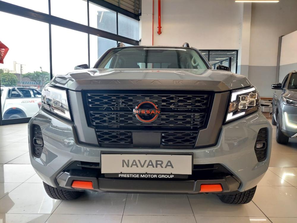 Nissan Navara 2.5DDTi Pro-2X Auto D/C P/U, image 1