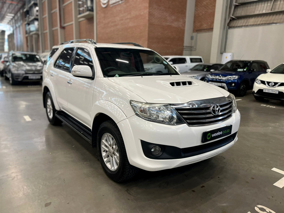 TOYOTA FORTUNER 2.5D-4D RB , image 1