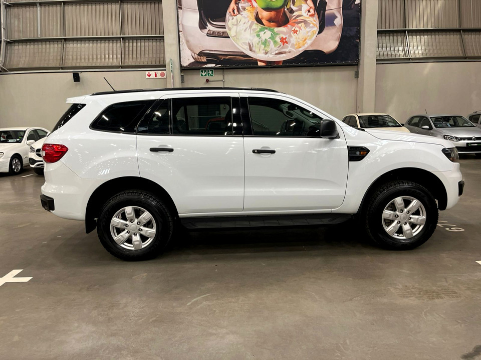 FORD EVEREST 2.2 TDCi  XLS A/T, image 2