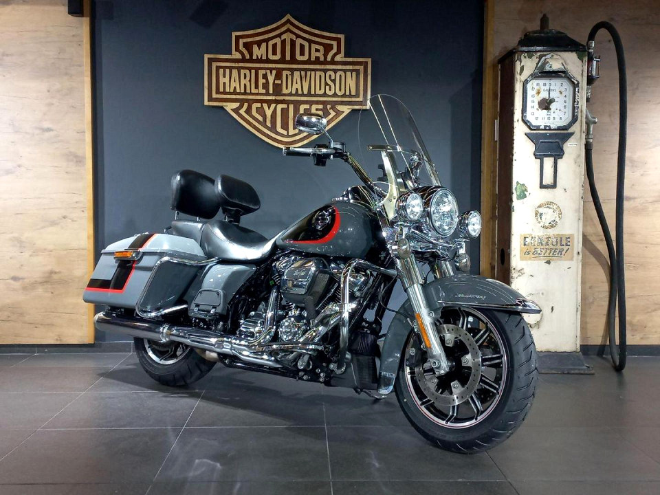 HARLEY DAVIDSON ROAD KING CLASSIC, image 2