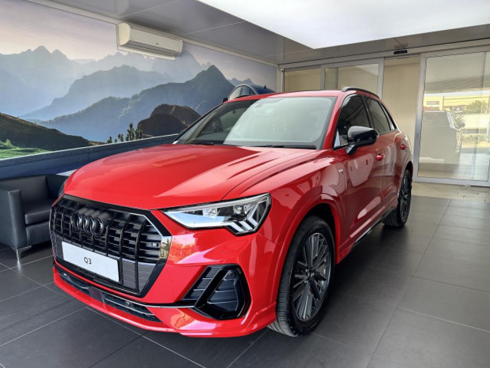 Audi Q3 35 TFSI S tronic Black Edition, image 1