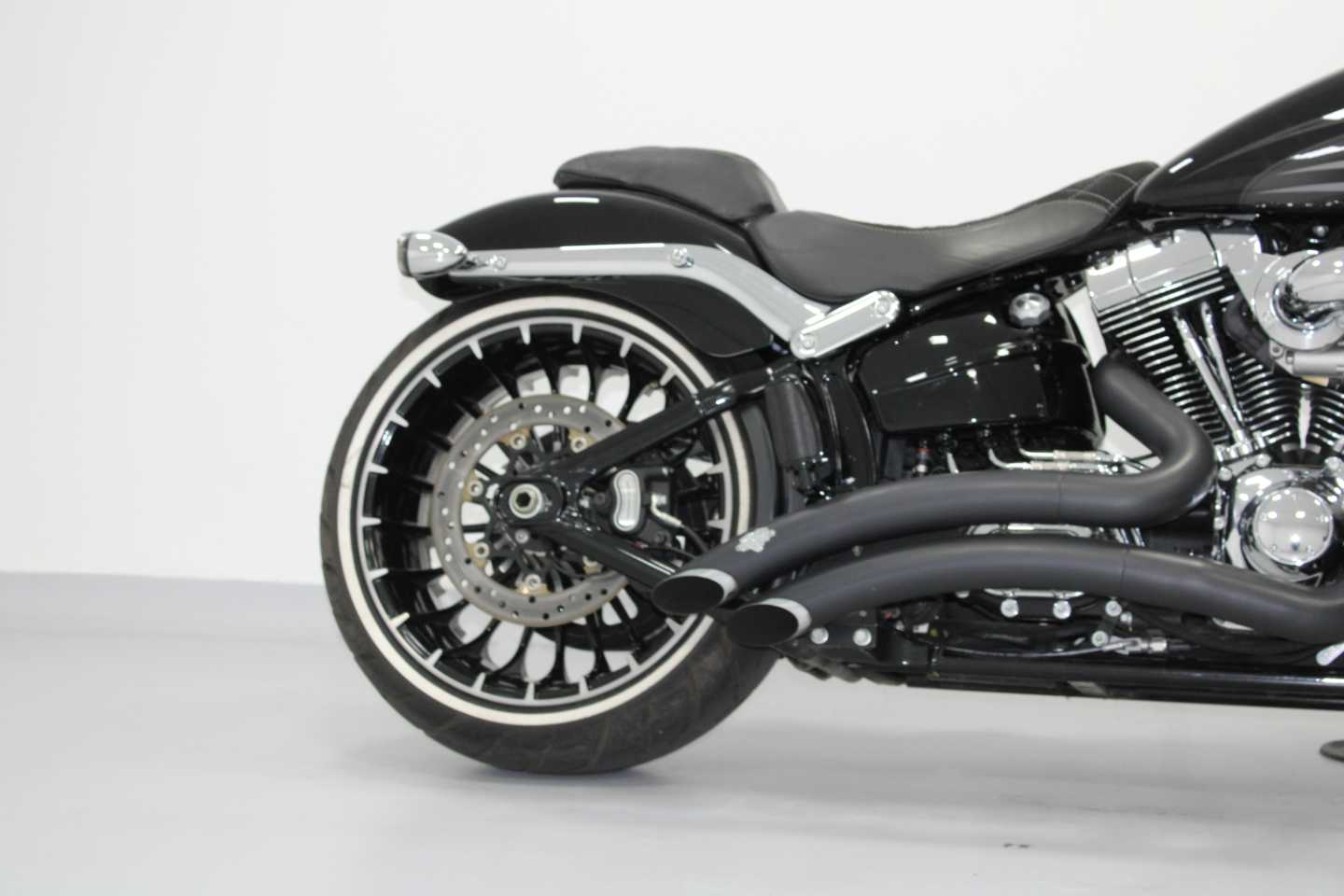 HARLEY DAVIDSON SOFTAIL BREAKOUT, image 2