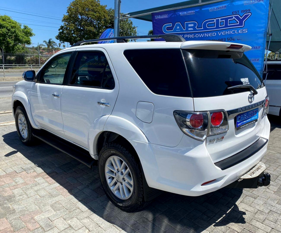 Toyota Fortuner 3.0D-4D R/B auto, image 2