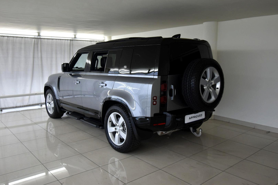 LAND ROVER DEFENDER 110 D300 HSE X-DYNAMIC, image 2