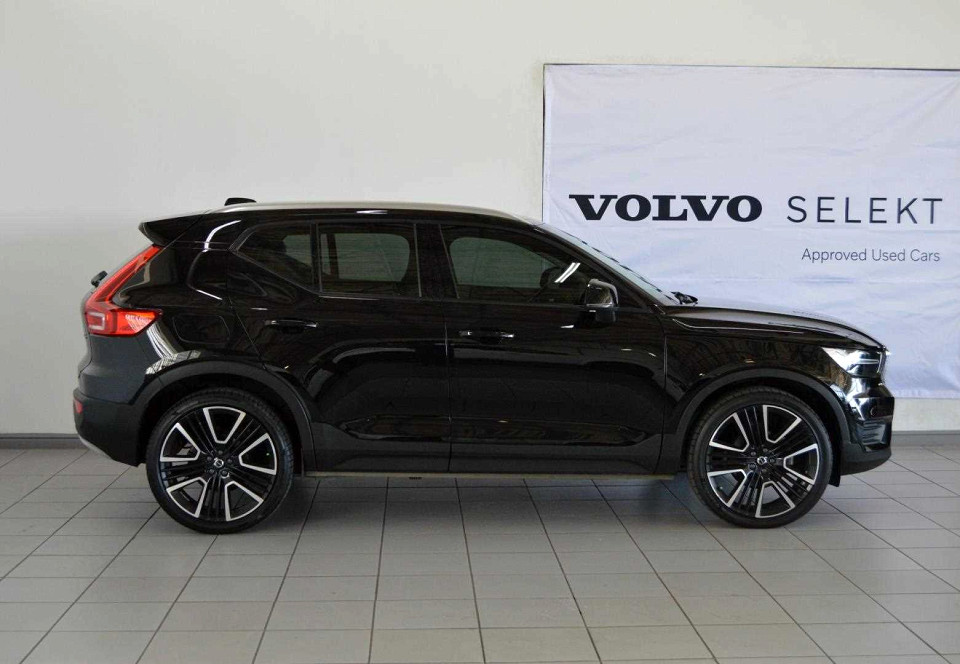 VOLVO XC40 T3 MOMENTUM, image 2