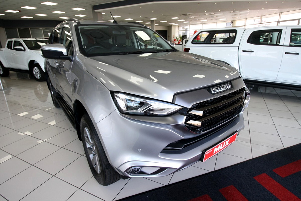 ISUZU MU-X 1.9D LS A/T, image 1