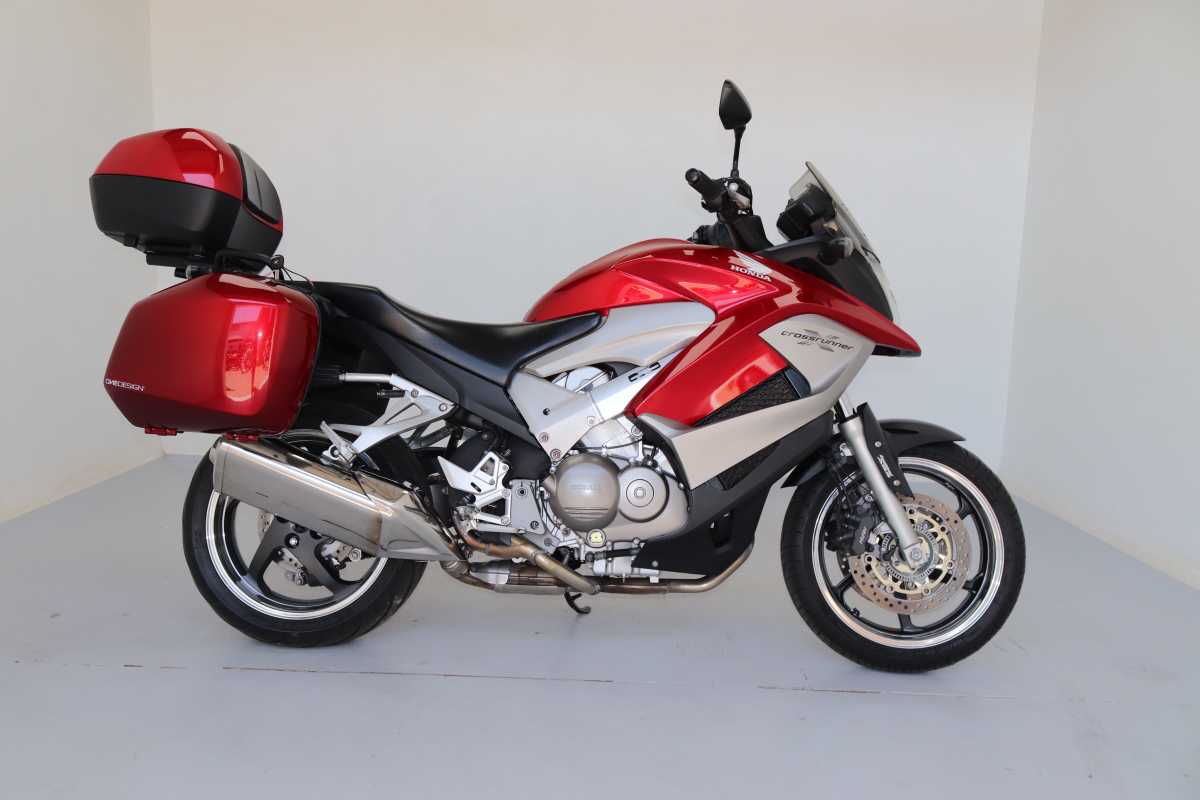 HONDA VFR 800 CROSSRUNNER, image 1