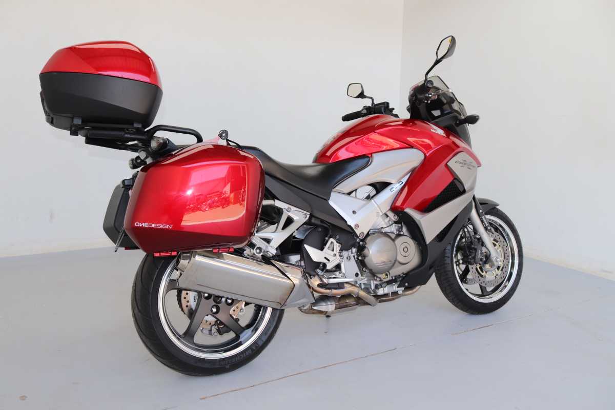 HONDA VFR 800 CROSSRUNNER, image 2