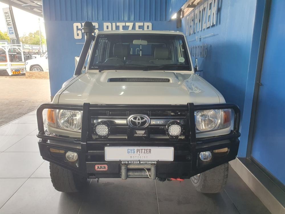 Toyota Land Cruiser 79 4.5D V8 P/U D/C, image 2