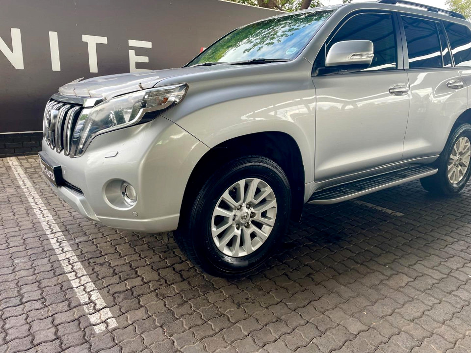 Toyota Land Cruiser Prado 4.0 VX, image 2