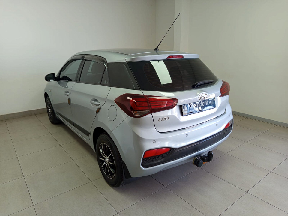 HYUNDAI i20 1.4 FLUID A/T, image 2