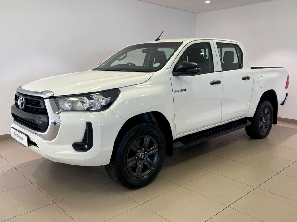 Toyota Hilux Double Cab  2.4GD6 4X4 Raider MT, image 1