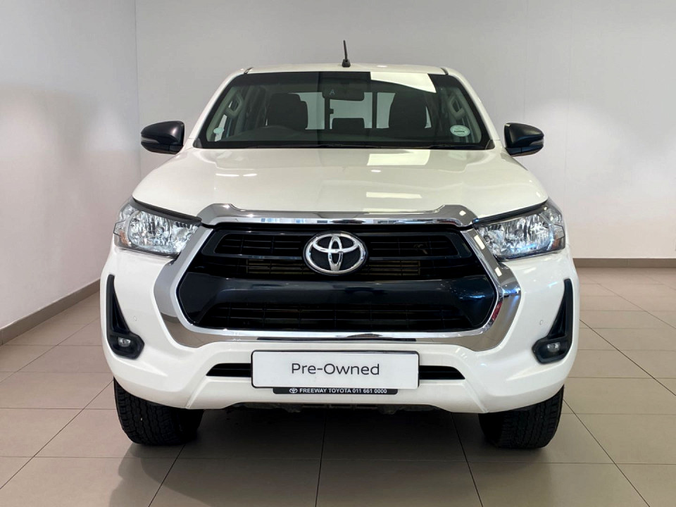 Toyota Hilux Double Cab  2.4GD6 4X4 Raider MT, image 2