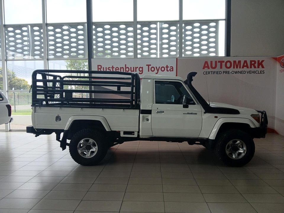 TOYOTA LAND CRUISER 79 4.5D P/U S/C, image 2