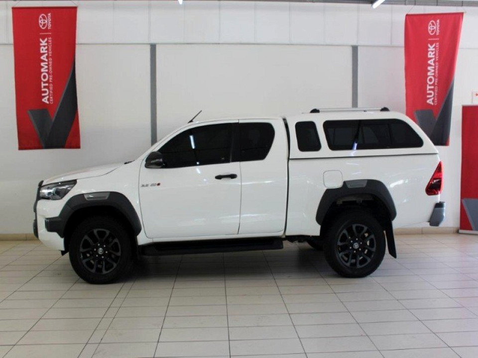 TOYOTA HILUX 2.8 GD-6 RB LEGEND P/U E/CAB, image 2