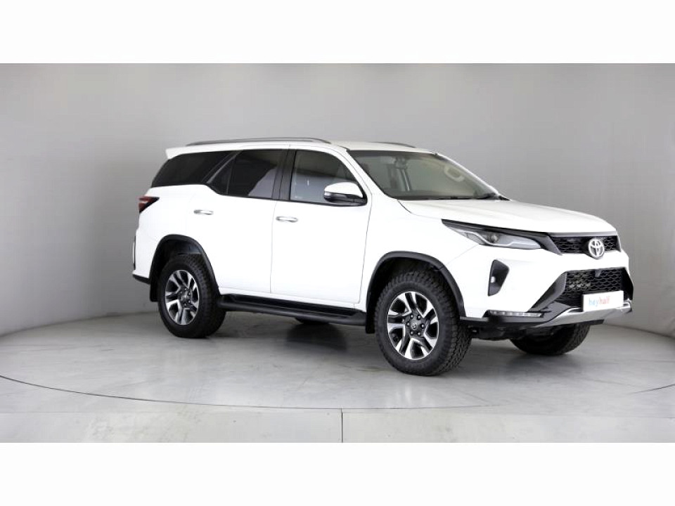 TOYOTA  FORTUNER 2.4GD-6 R/B A/T, image 1