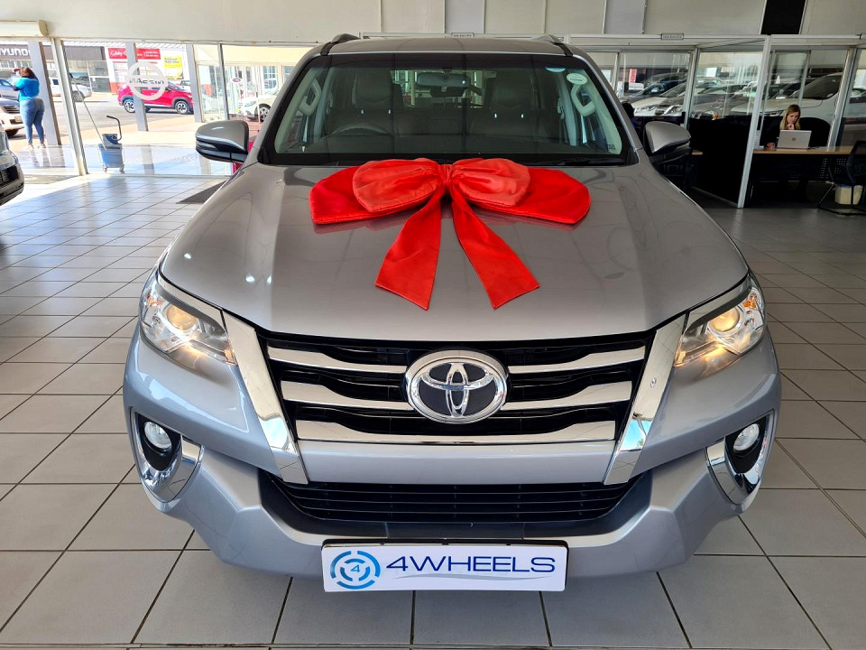 TOYOTA FORTUNER 2.4GD-6 R/B A/T, image 2