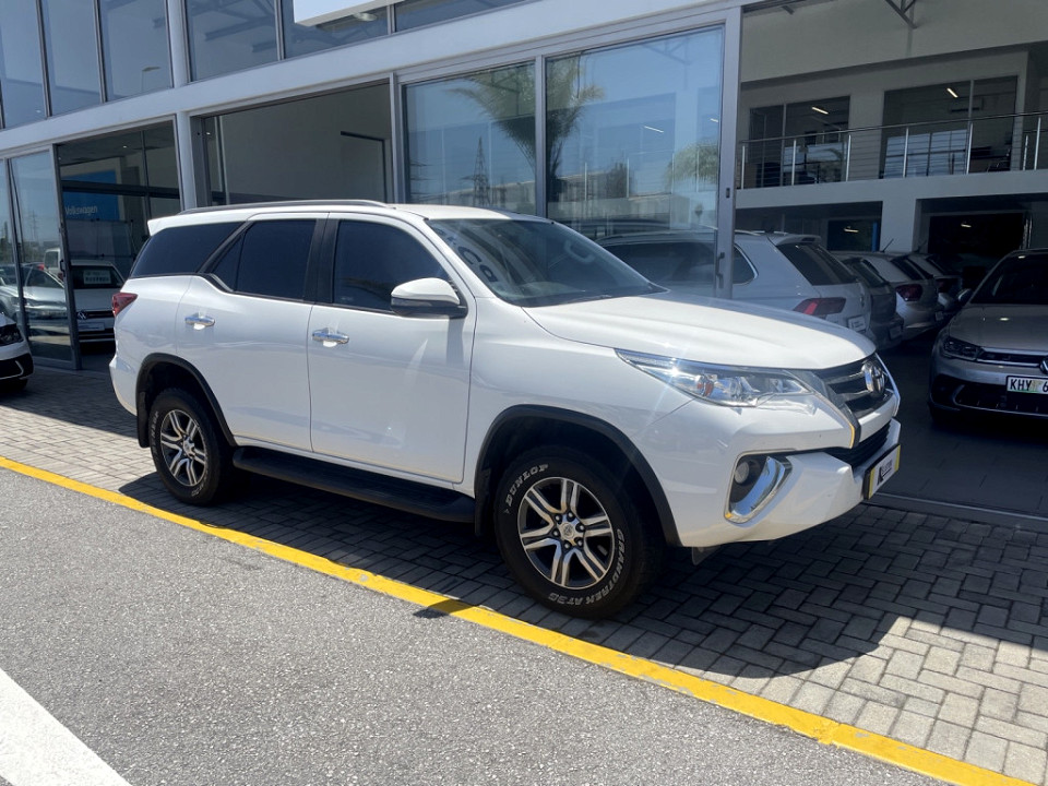 TOYOTA FORTUNER 2.4GD-6 R/B, image 1