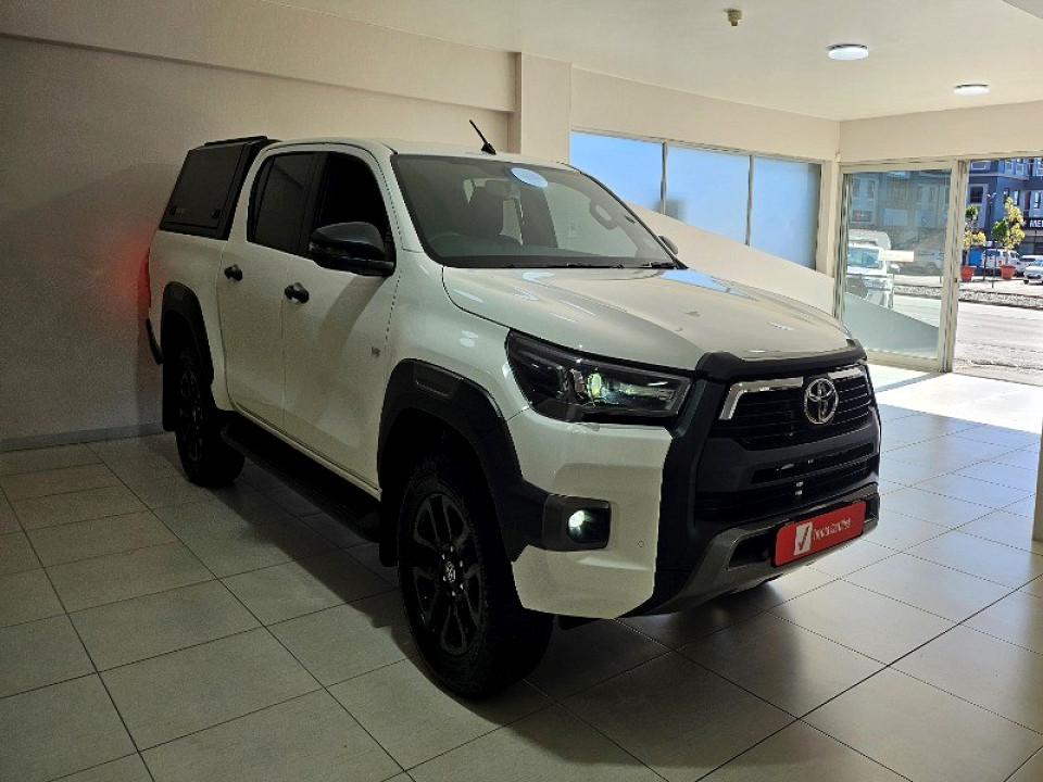 Toyota Hilux Double Cab 4.0 V6 4X4 Legend AT, image 2