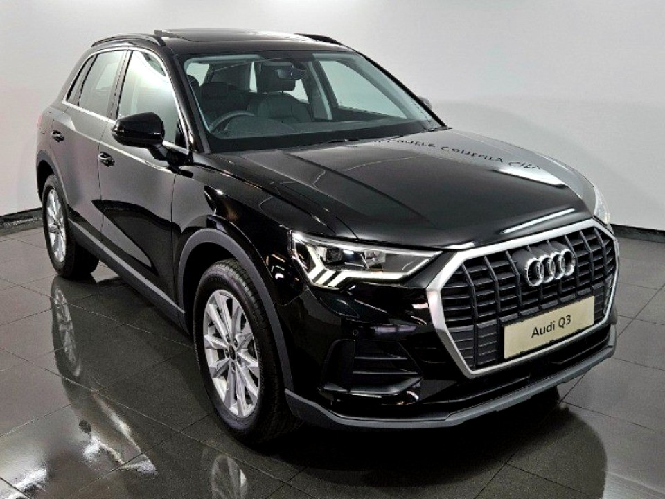 AUDI Q3 35 TFSI S TRONIC URBAN EDITION, image 1