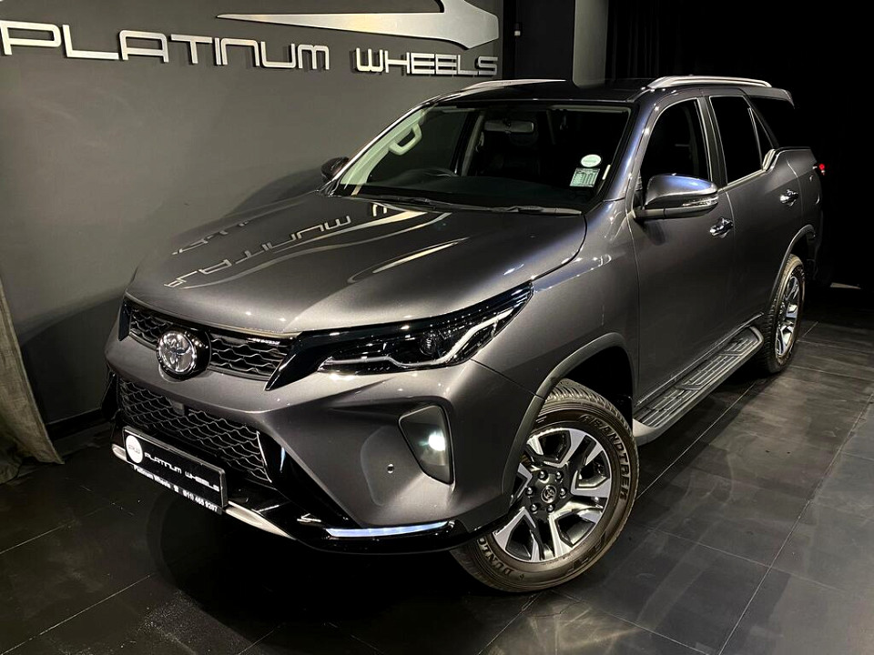 TOYOTA FORTUNER 2.4GD-6 4X4 A/T, image 2