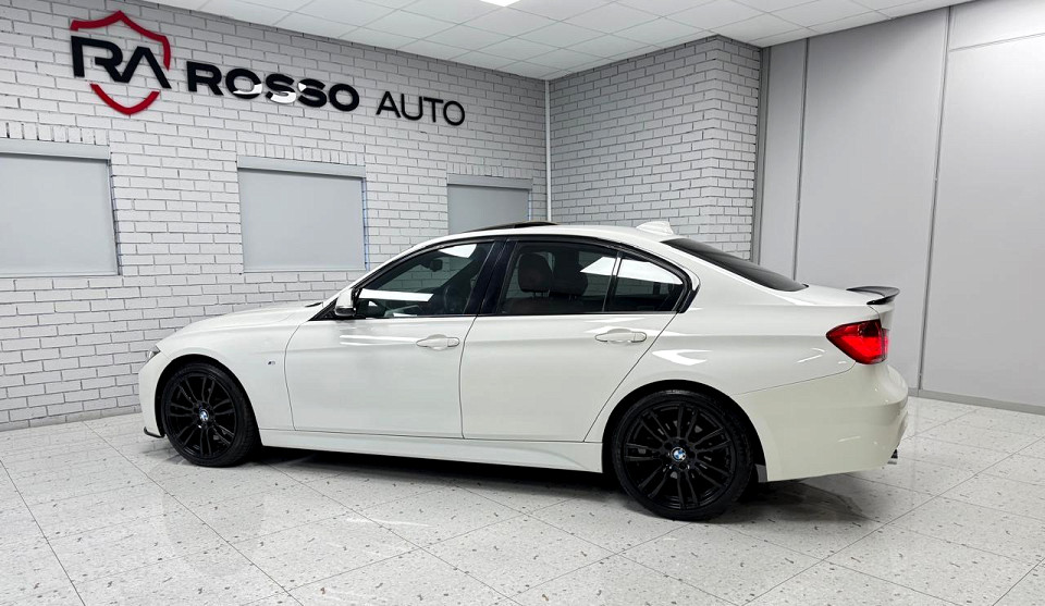 BMW 320i M Sport auto, image 2