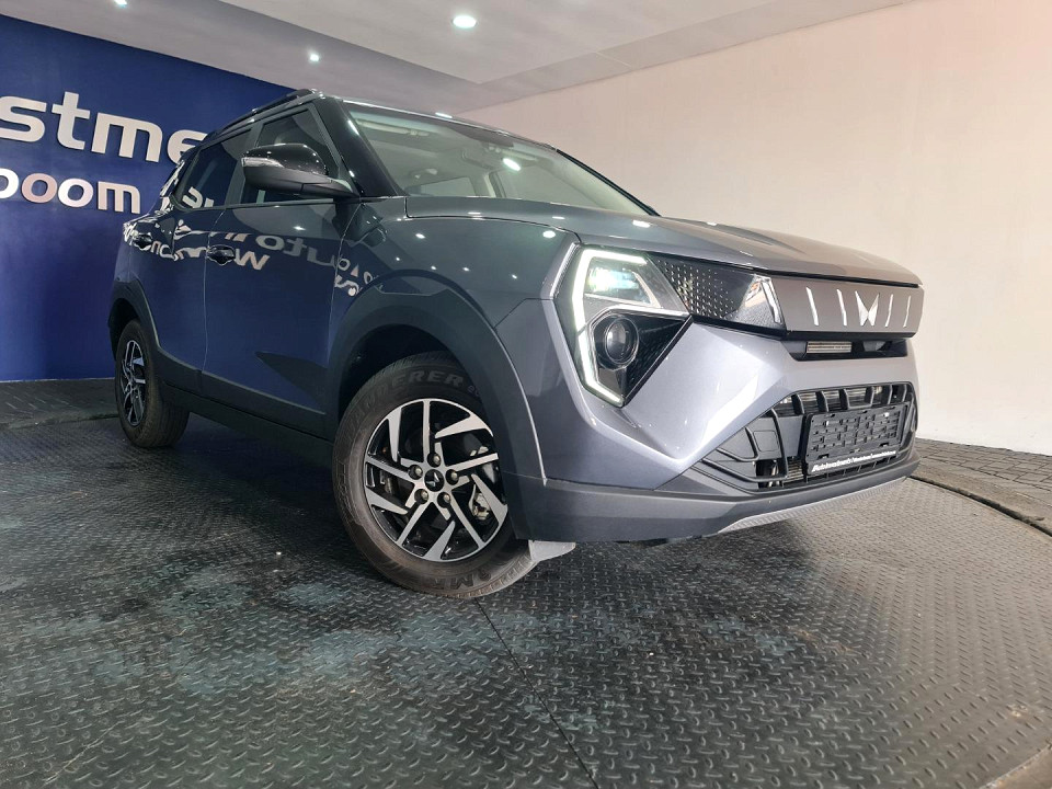 MAHINDRA XUV3XO 1.2T AX5 A/T, image 1