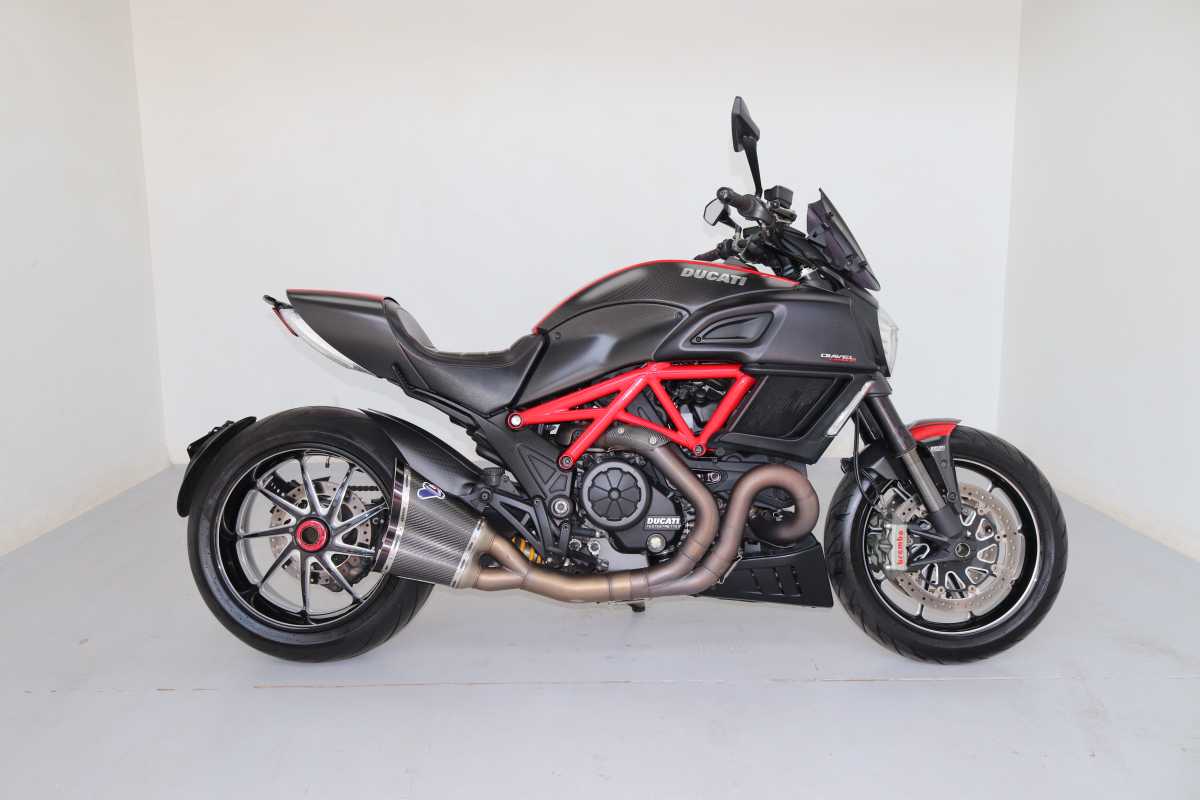 DUCATI DIAVEL CARBON 1200 F/L, image 1