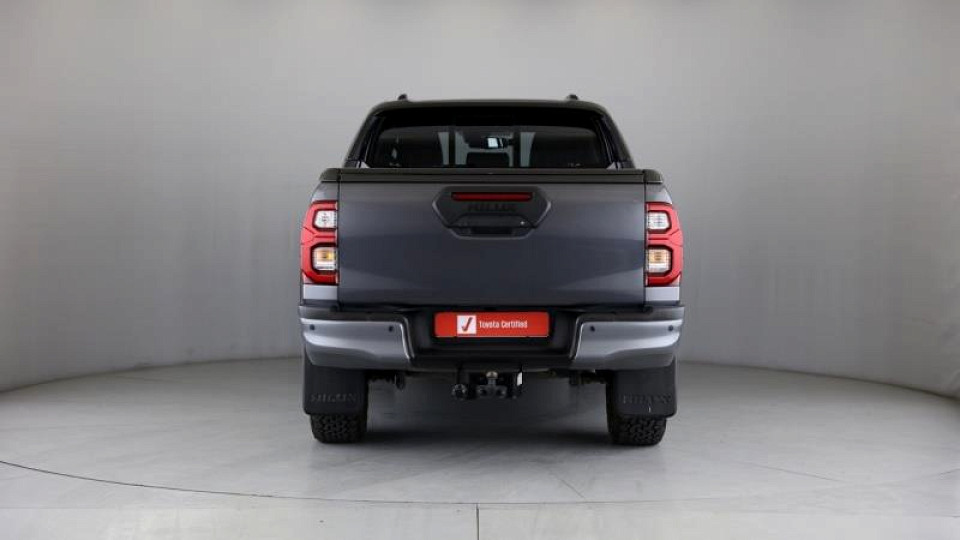 TOYOTA HILUX 2.8 GD-6 RB LEGEND RS A/T P/U D/C, image 2