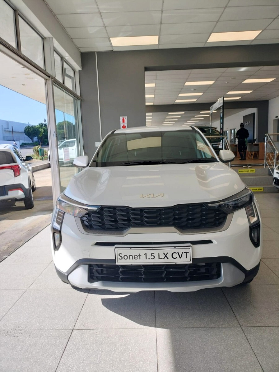 KIA SONET 1.5 LX CVT, image 2