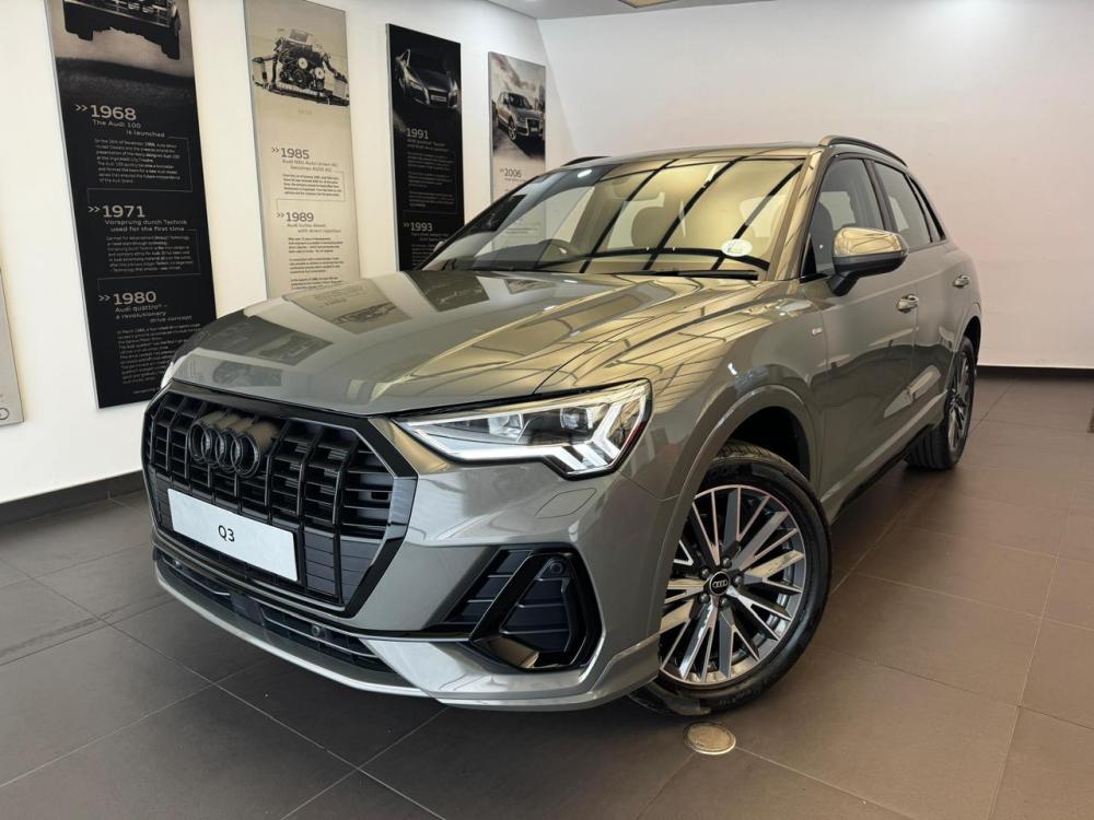 Audi Q3 35 TFSI S tronic Black Edition, image 1