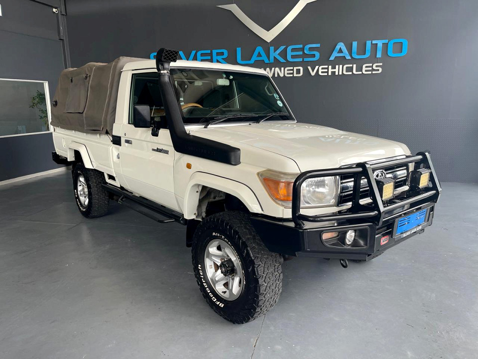 Toyota Land Cruiser 79 4.0 V6, image 1