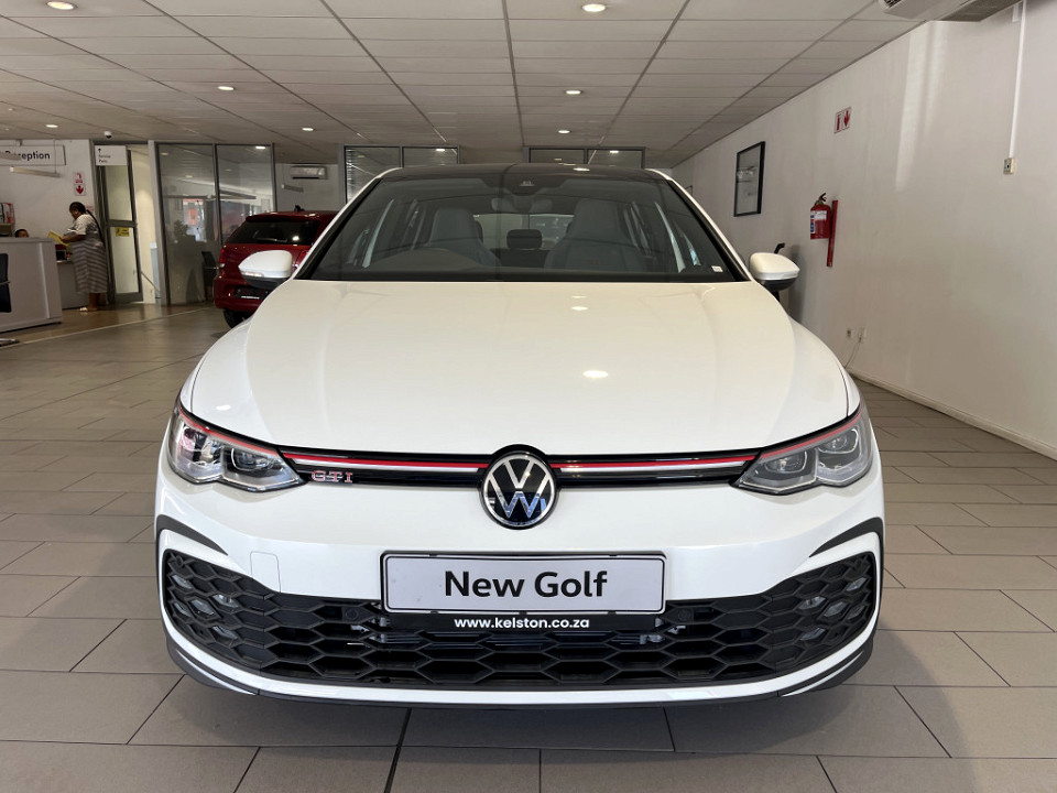 Volkswagen Golf 8 GTi  2.0 TSI DSG, image 2