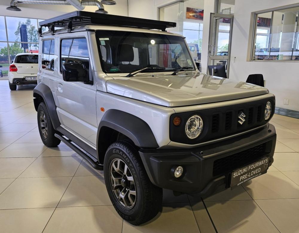 Suzuki Jimny 1.5 GLX, image 1